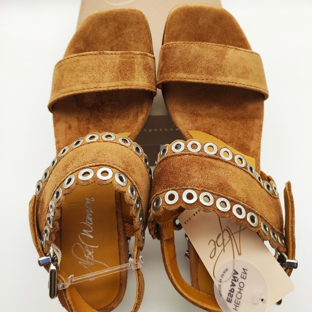 Sandals - Picture 3 of 5